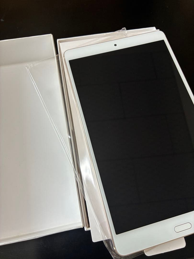 その他 docomo dtab Compact d-01J Gold