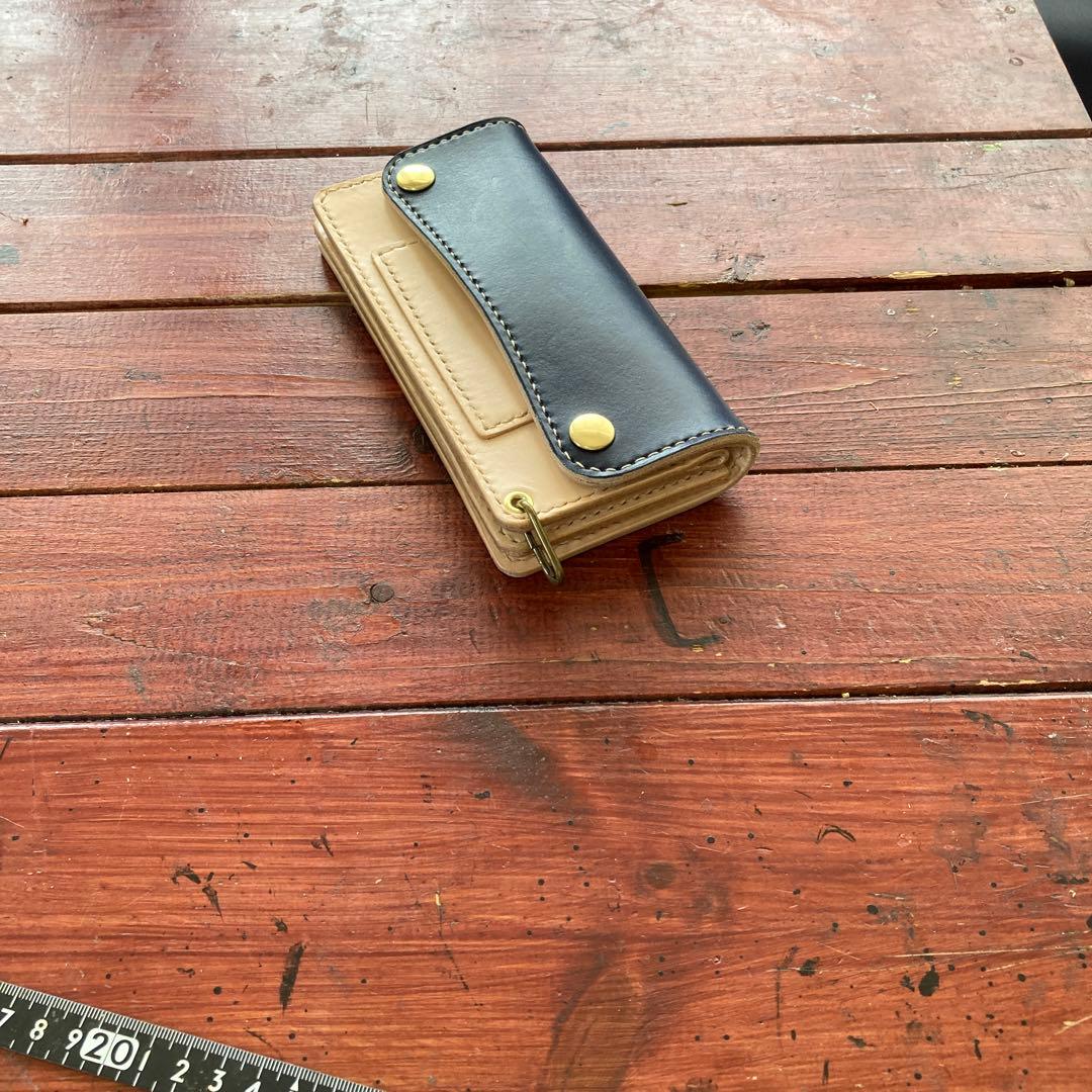 トラッカーウォレットタンロー濃紺生成り