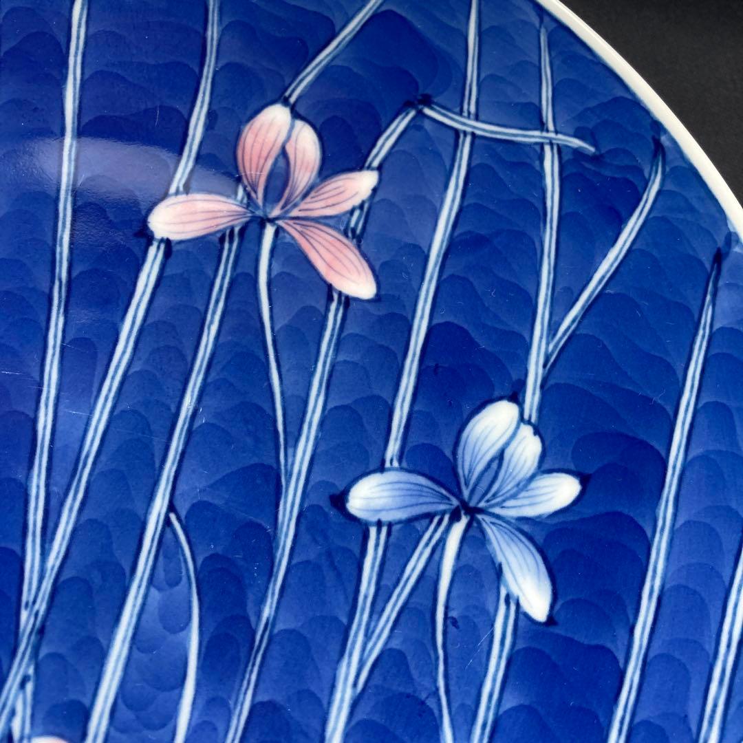 平戸祥山 青濃染錦 藍草花文 手描絵高台皿 21cm うっとりするほどの上品さ