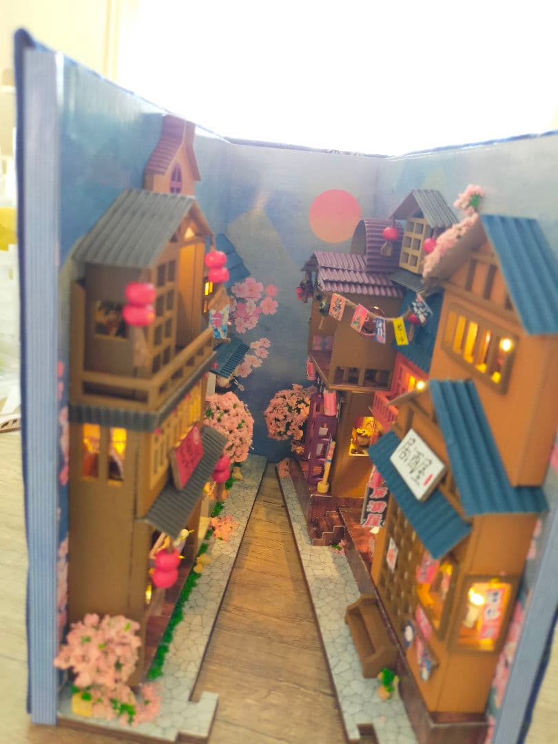 ブックヌーク　ブックヌック　ミニチュア　桜の小路　ハンドメイド　完成品