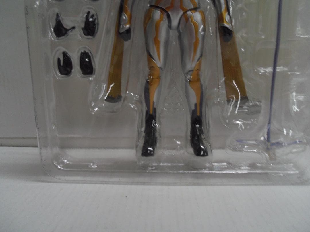 【開封品】S.H.Figuarts ウルトラマントリガー カルミラ　汚れあり