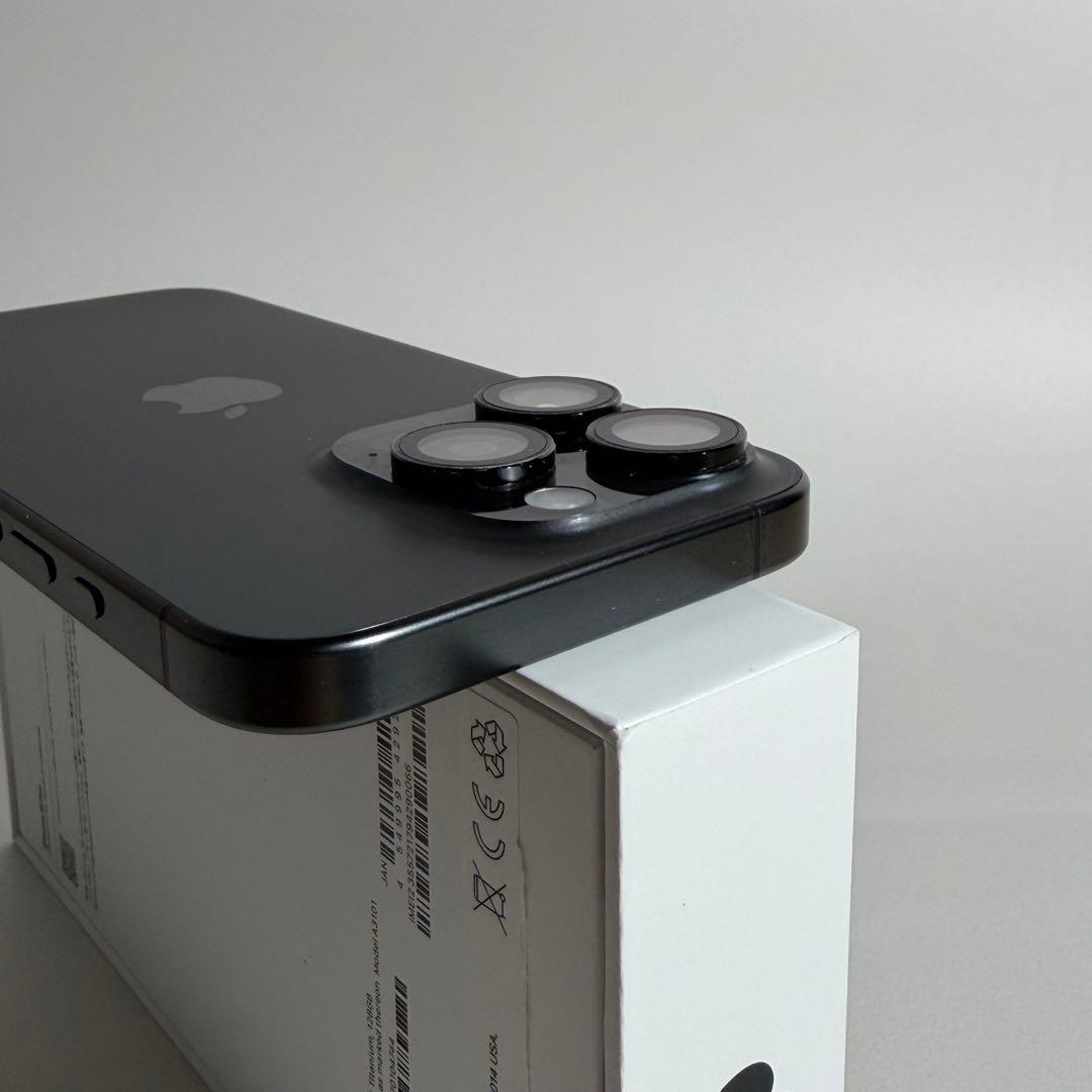 iPhone 15pro 128gb フィルム装着済 付属品完備 おまけ付