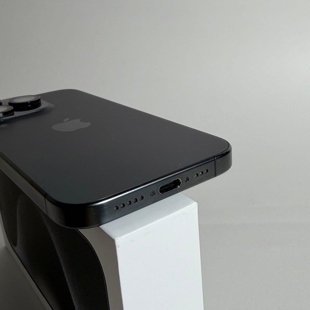 iPhone 15pro 128gb フィルム装着済 付属品完備 おまけ付