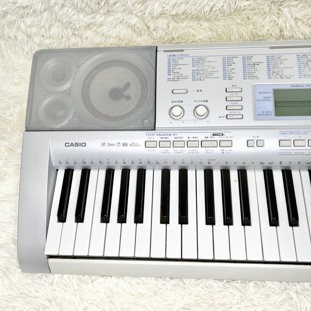 美品 CASIO LK-207 光ナビゲーション キーボード 電子ピアノ
