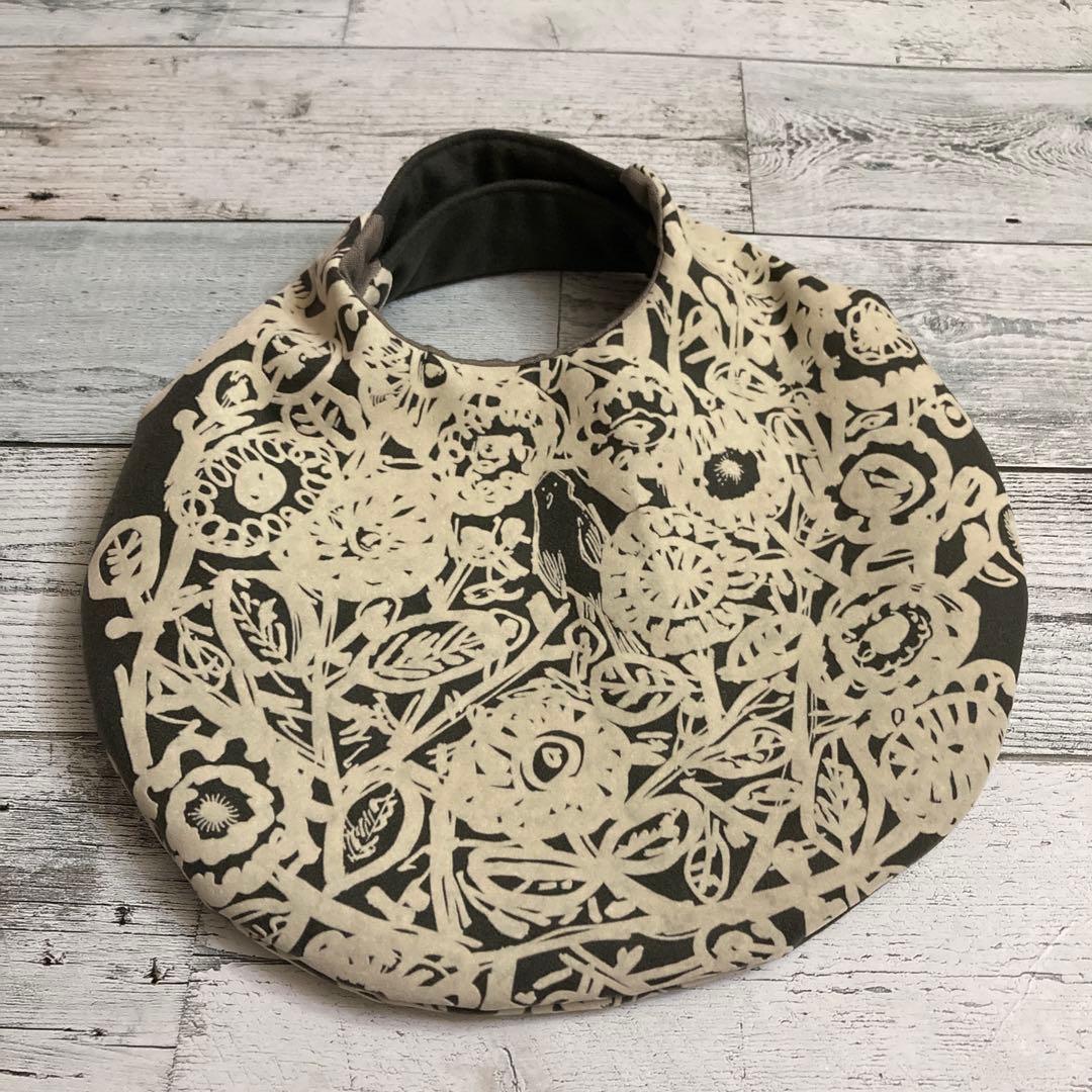ハンドメイド　まんまるバッグ　手提げ　ミナペルホネン　フラワーネスト使用