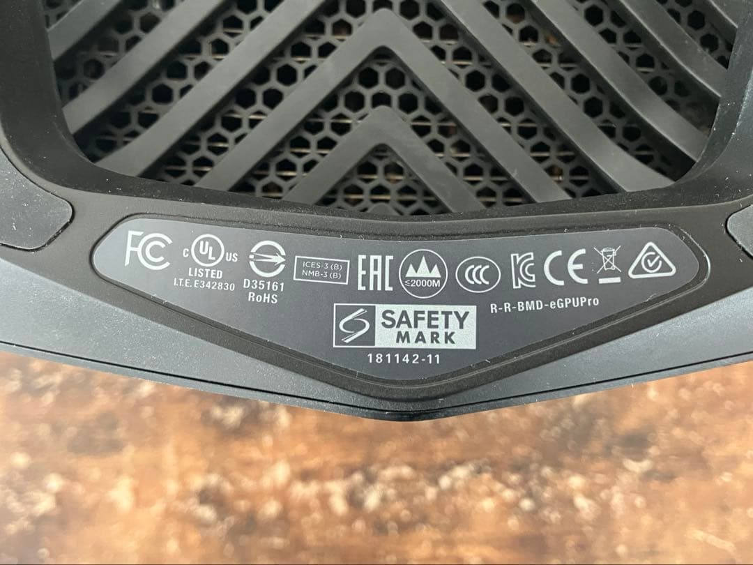 その他 Blackmagic eGPU Pro Vega 56