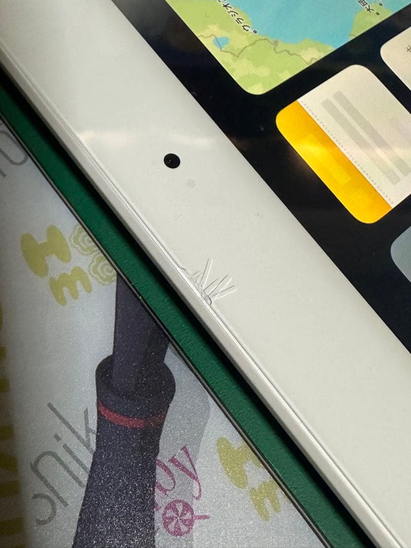 Apple iPad 第5世代 モデル 32GB docomo シルバー