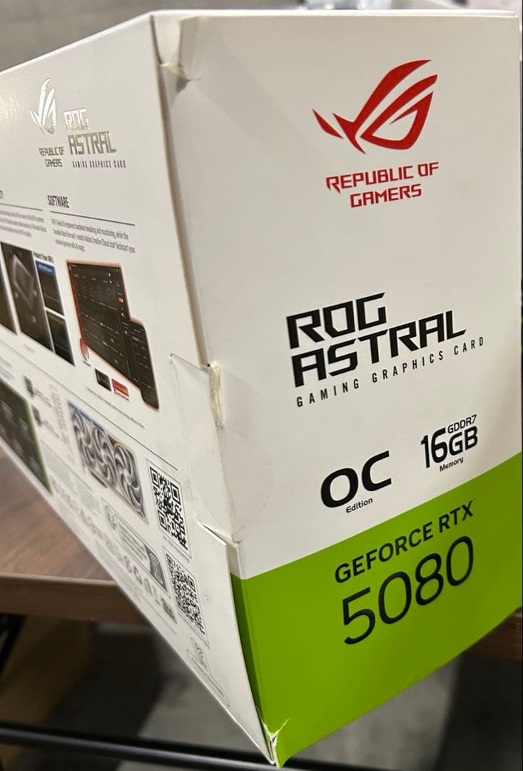 グラフィックボード・グラボ・ビデオカード ASUS ROG Astral GeForce RTX 5080 16GB