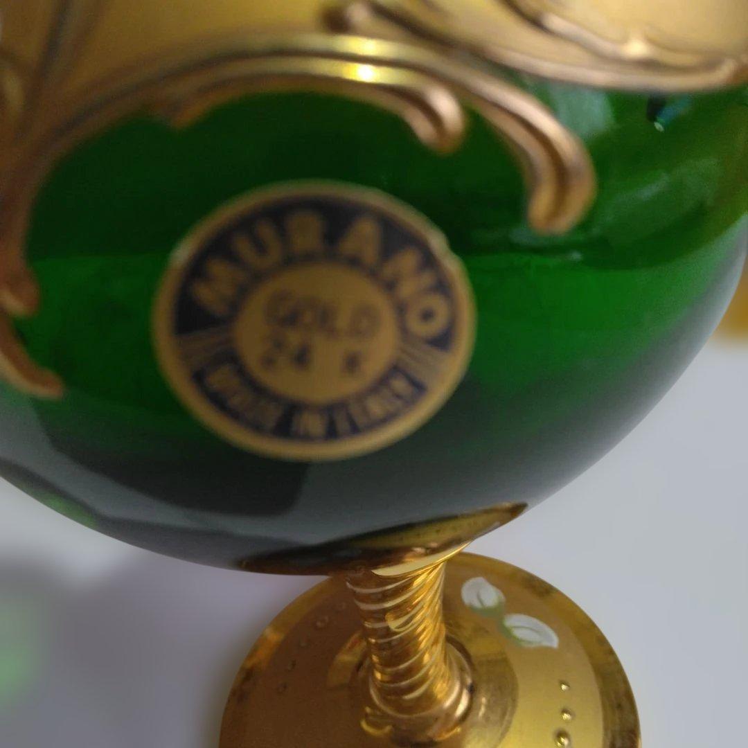 新品未使用イタリア　ベネチアグラス緑色と金色の花瓶