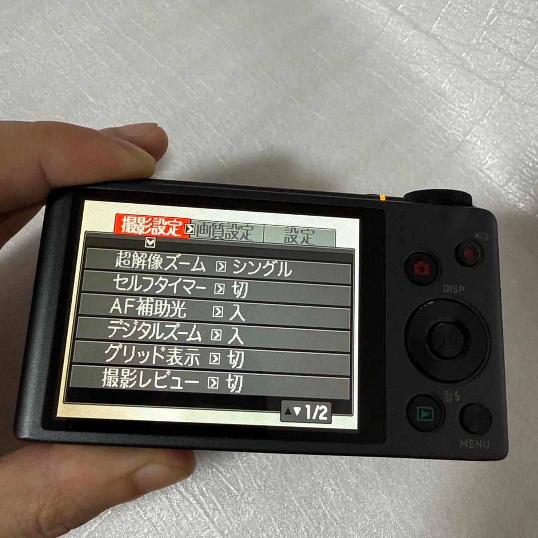 ❗️激安価格❗️デジカメ　本体　CASIO EX-ZR100