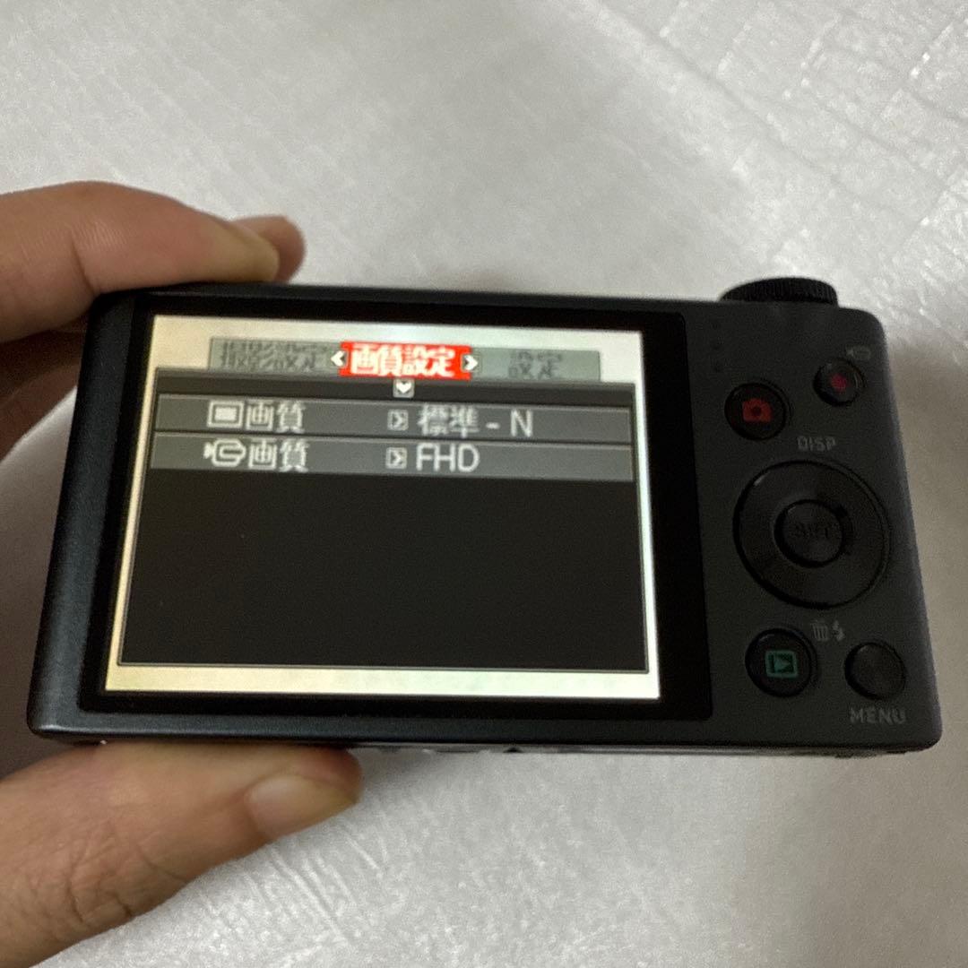 ❗️激安価格❗️デジカメ　本体　CASIO EX-ZR100