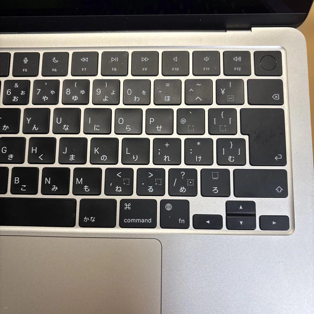 MacBook Air M3チップ 13インチ 16GBメモリ 256GBSSD