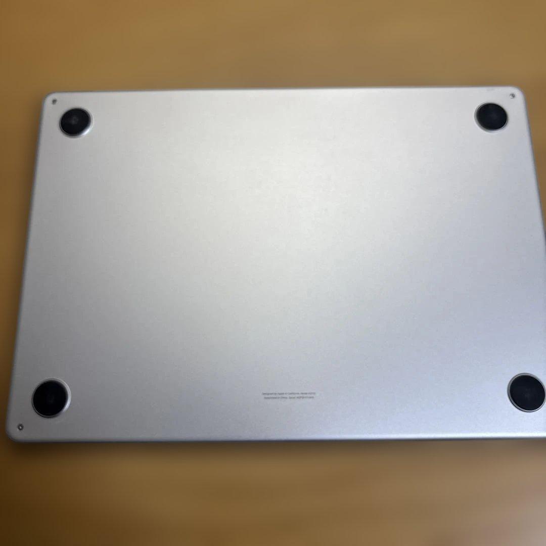 MacBook Air M3チップ 13インチ 16GBメモリ 256GBSSD