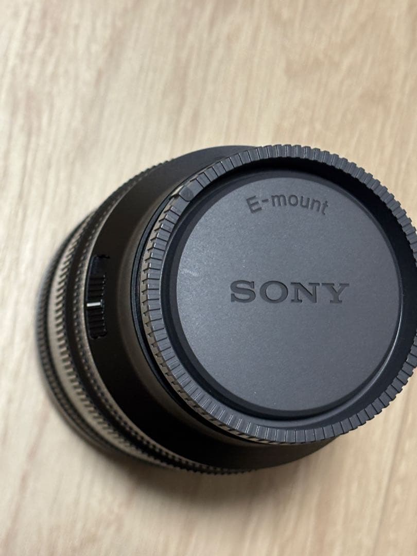 美品 SONY FE 20-70mm F4 G ズームレンズ　SEL2070G