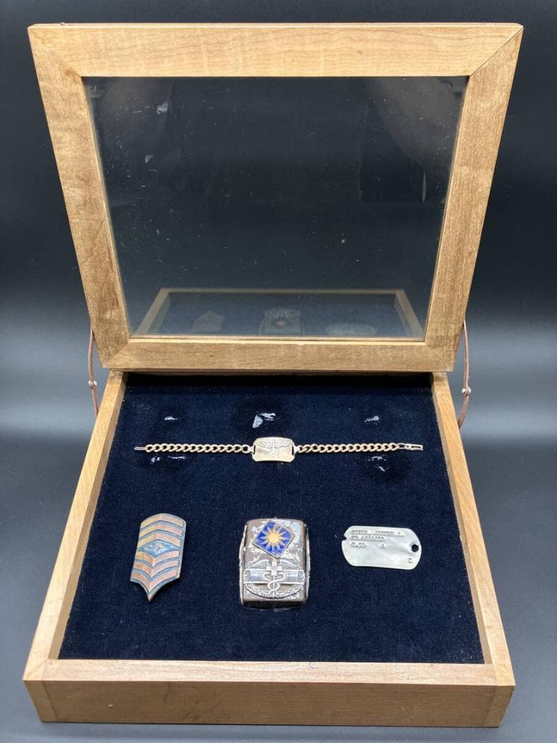米軍 朝鮮戦争 衛生兵　実物 ZIPPO ドッグタッグ IDブレスレット 階級章