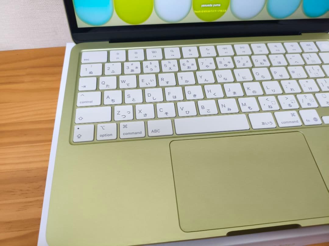 13インチMacBook Neo 8GB/512GB　シトラス