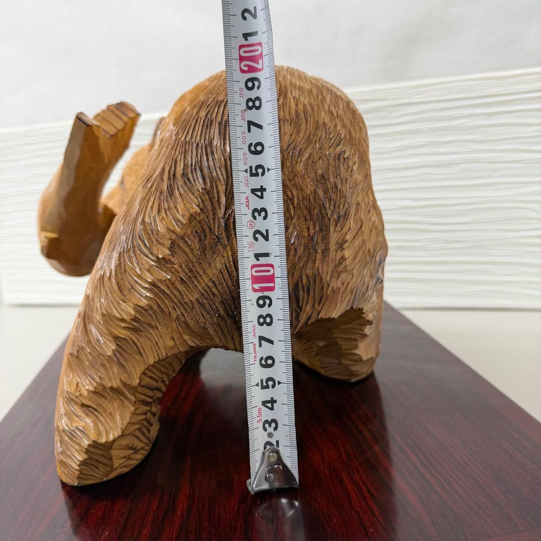 木彫り　熊　白熊　置物　架台　台座付き　北海道　シャケ