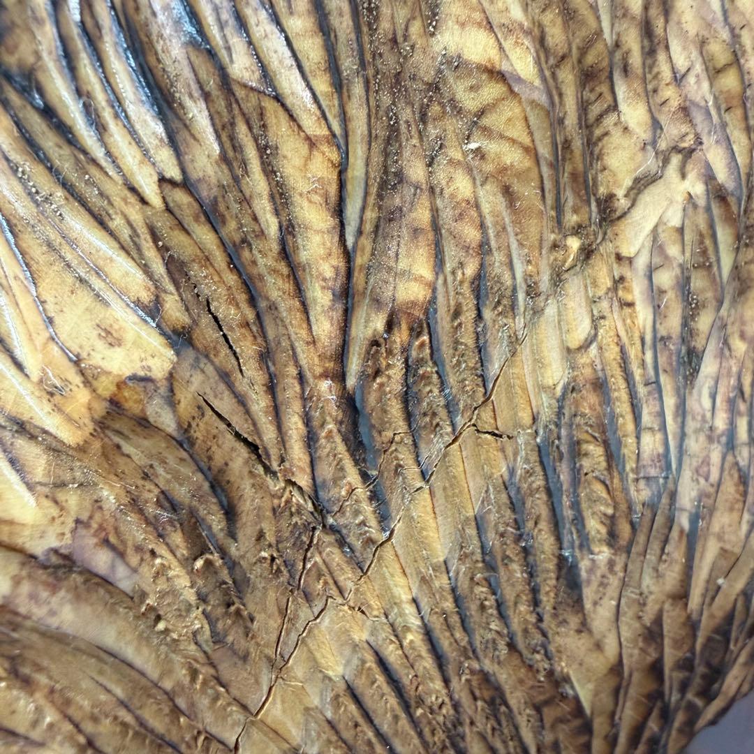 木彫り　熊　白熊　置物　架台　台座付き　北海道　シャケ