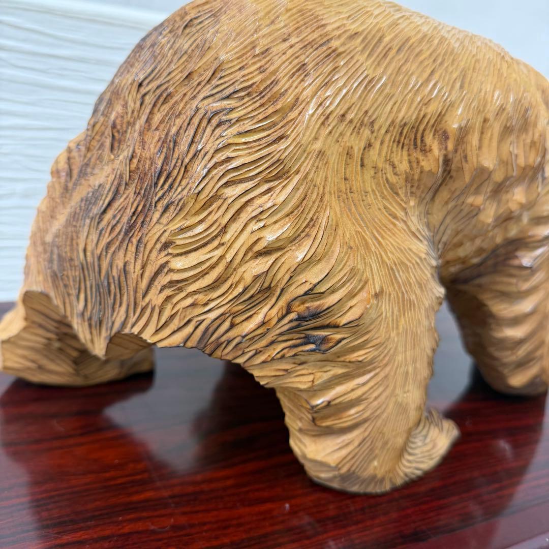 木彫り　熊　白熊　置物　架台　台座付き　北海道　シャケ