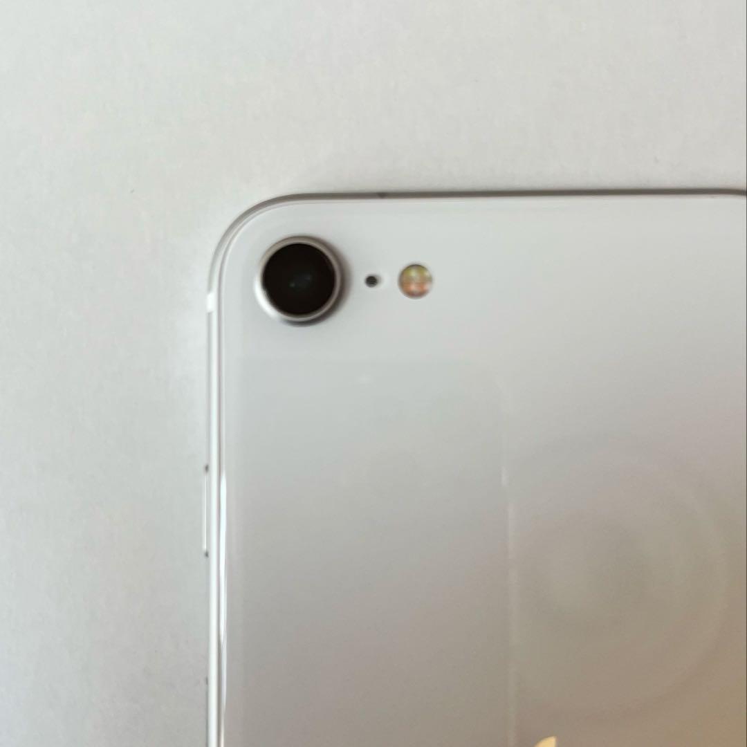 iPhone SE 第二世代　128GB ホワイト