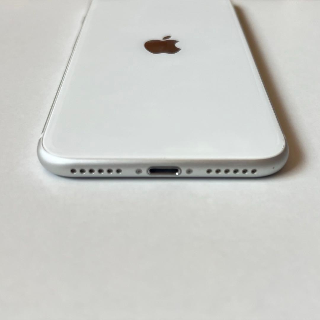 iPhone SE 第二世代　128GB ホワイト