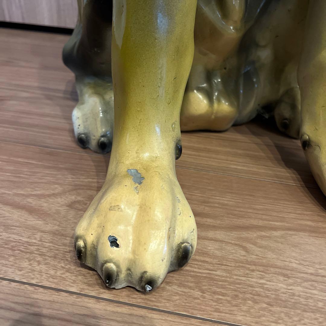 室内インテリア(犬の置物)