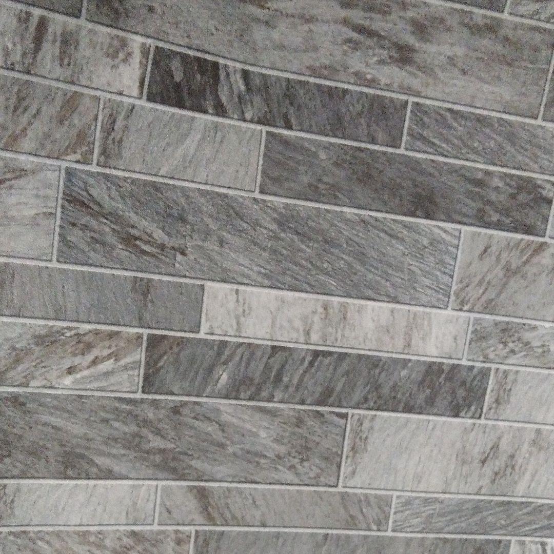 これはレア！石タイル柄のクロス(壁紙)です！