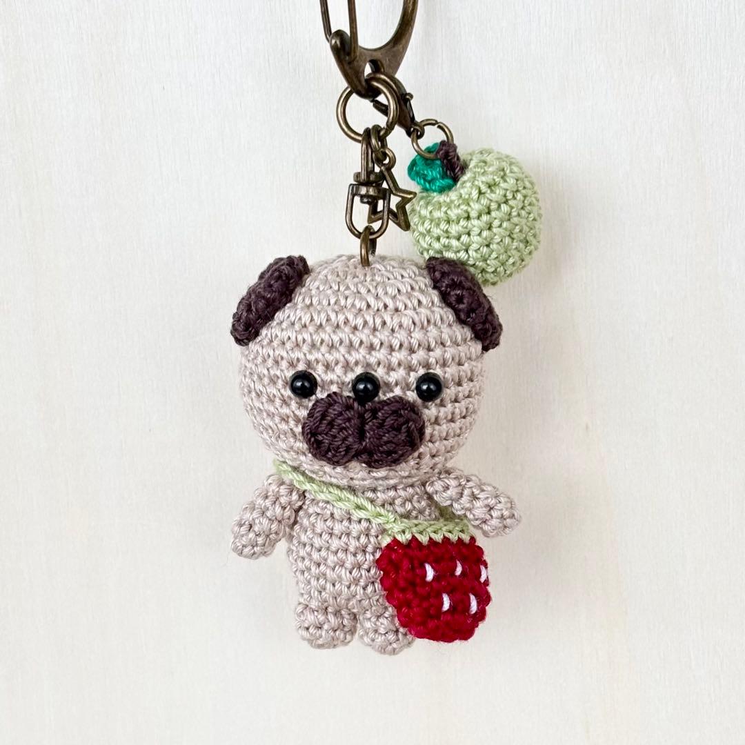 パグ　あみぐるみ　キーホルダー