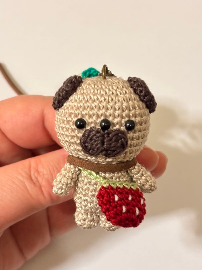 パグ　あみぐるみ　キーホルダー