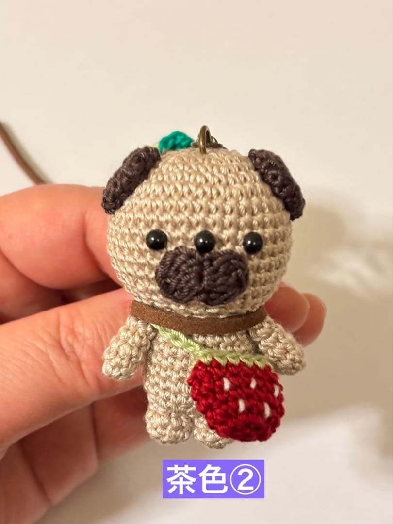 パグ　あみぐるみ　キーホルダー