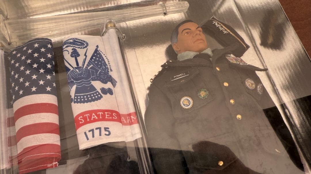 GIジョー クラシック ジェネラル・コリン・パウエル アクションフィギュア