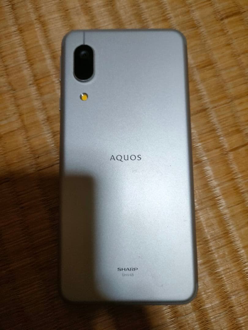 SHARP AQUOS sense3 basic SHV48 SIMフリー