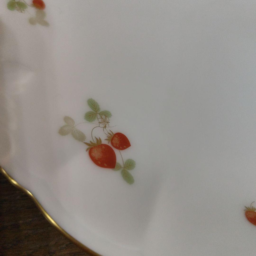 大倉陶園　耳付きプレート　いちご柄