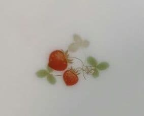大倉陶園　耳付きプレート　いちご柄