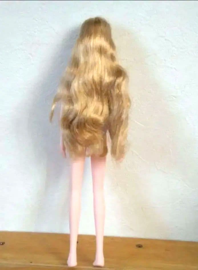 ♥箱無し新品♥旧タカラ　ジェニーフレンドサヤカ　シームレスボディーサヤカ