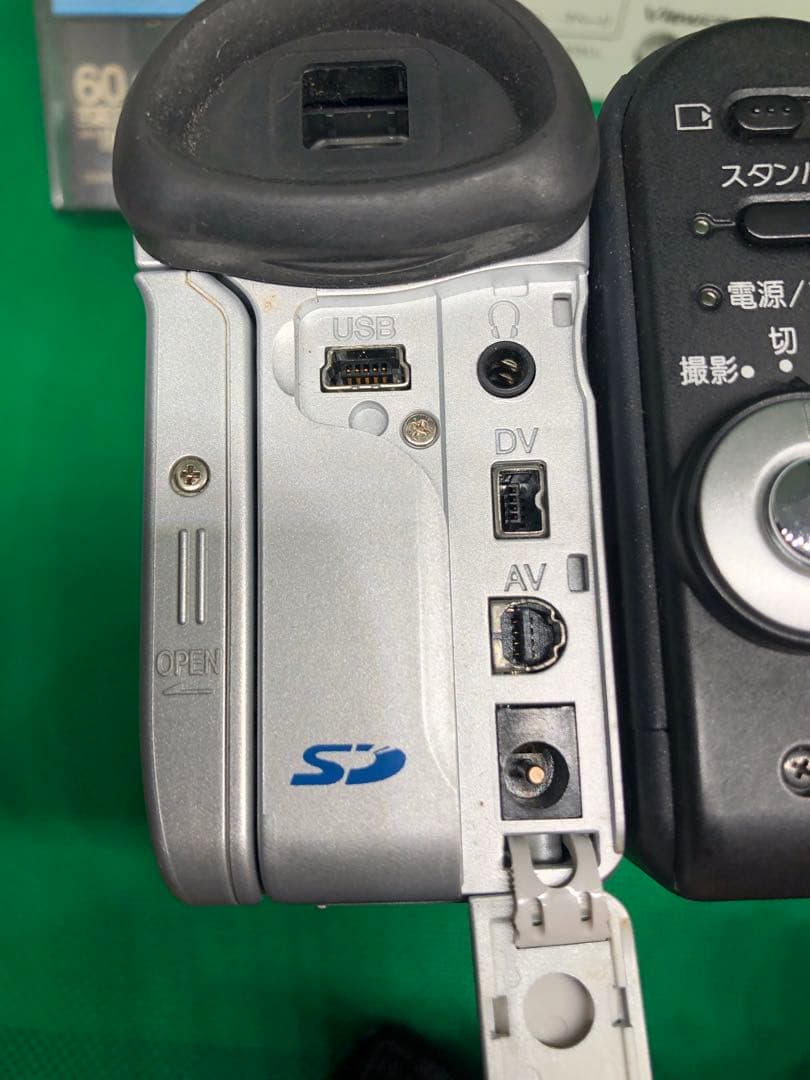 《美品》シャープ VL-Z7 2003年製　液晶デジタルビデオカメラ
