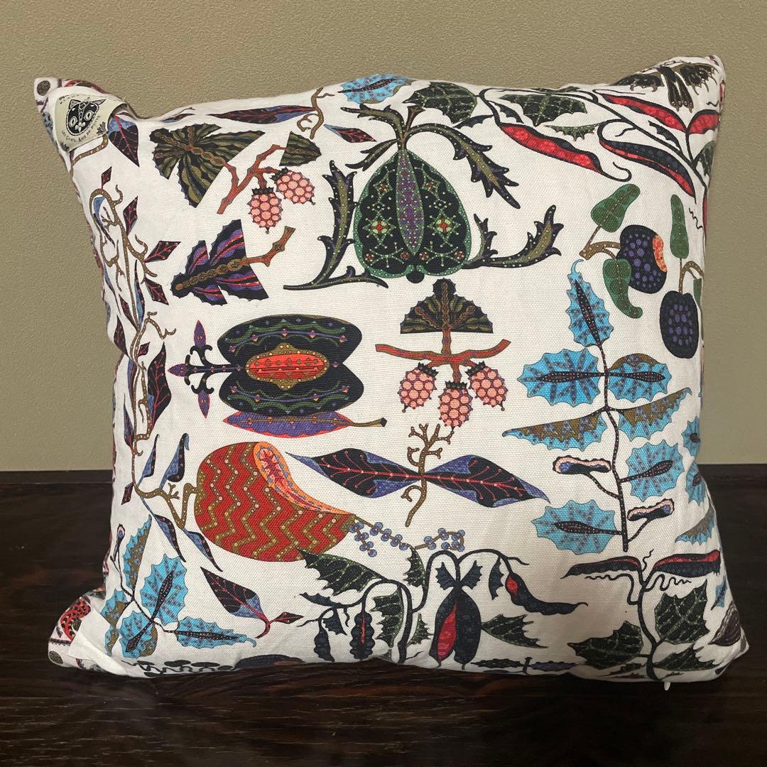 猫と植物のアートクッションカバー