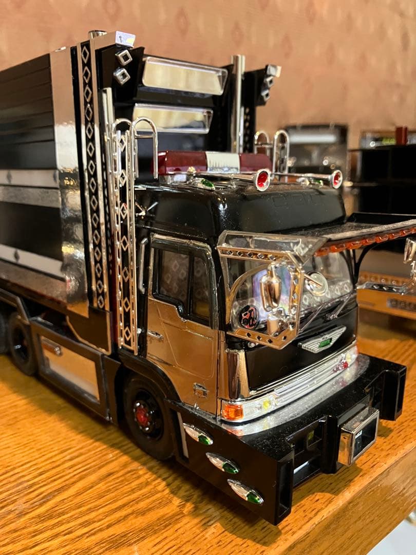 デコトラ、プロフィア、デカ箱、ダンプ、1／32、完成品