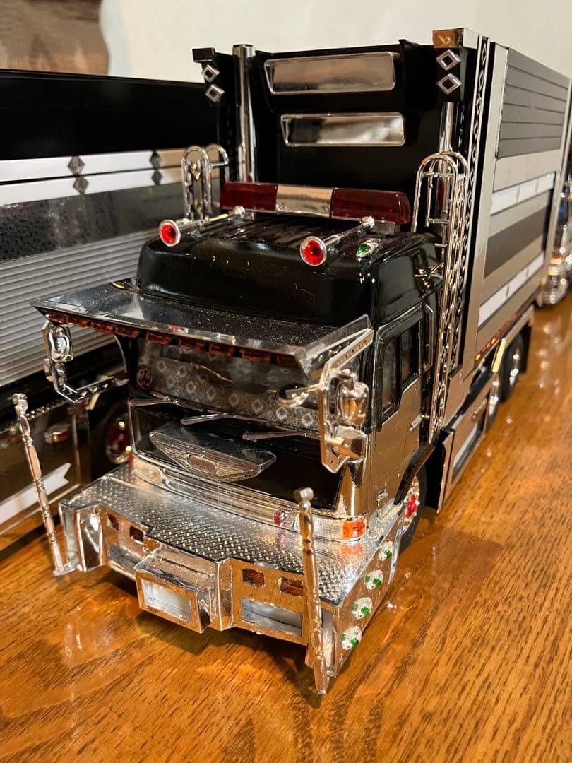 デコトラ、プロフィア、デカ箱、ダンプ、1／32、完成品