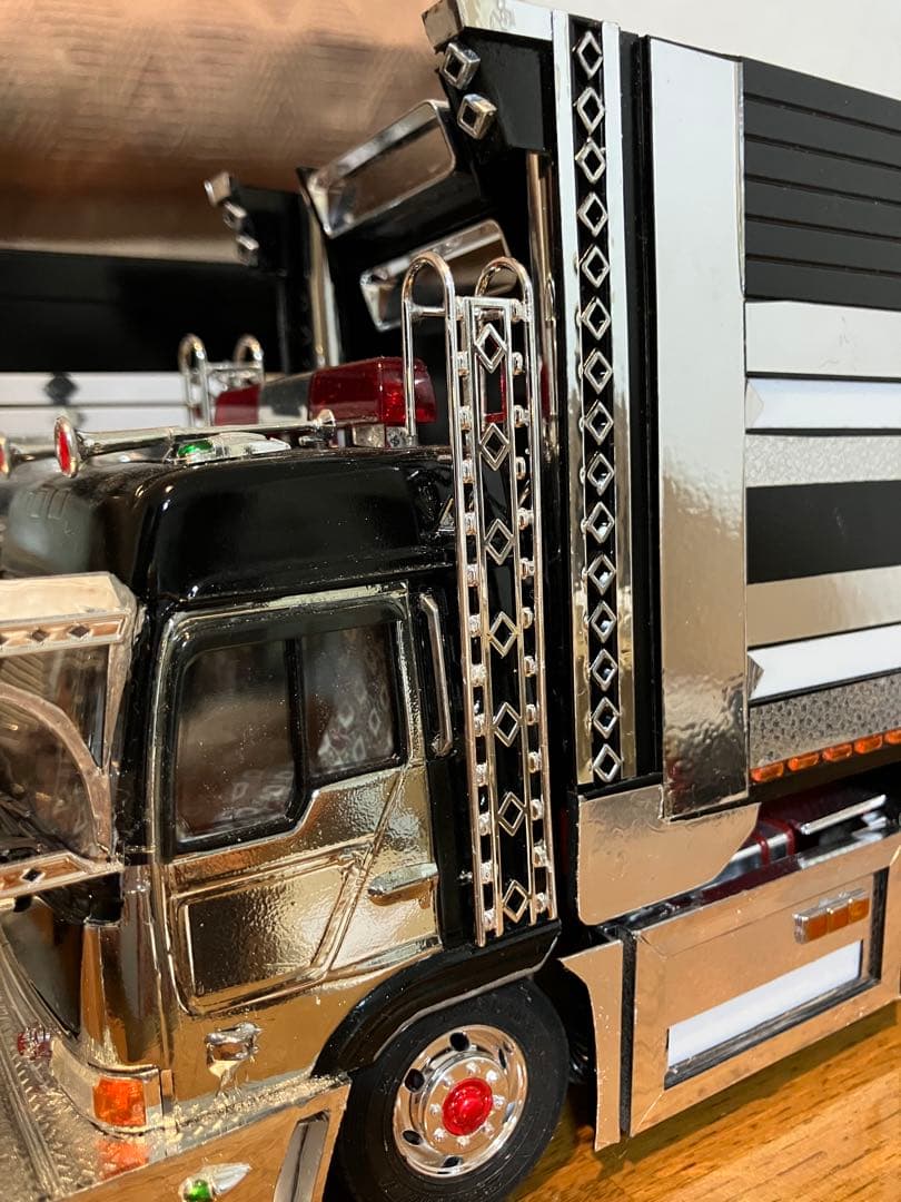 デコトラ、プロフィア、デカ箱、ダンプ、1／32、完成品