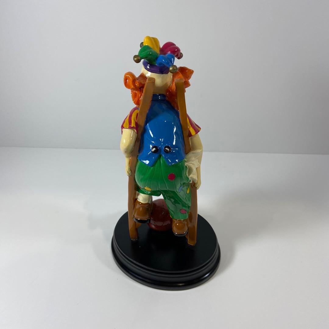 ピエロの置物　バスケトボール