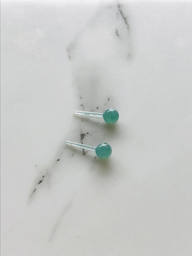 [P200-001] 翡翠　ピアス　天然石　グアテマラ産　ブルーグリーン　小粒