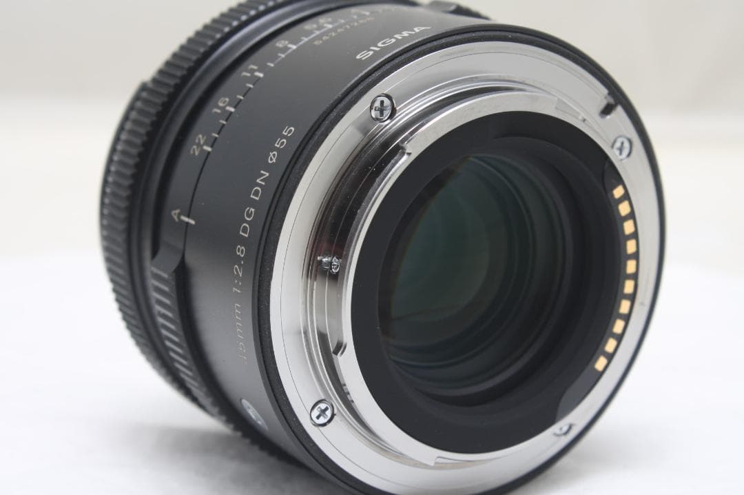 良品 シグマ 45mm F2.8 DG DN Contemporary ソニーE