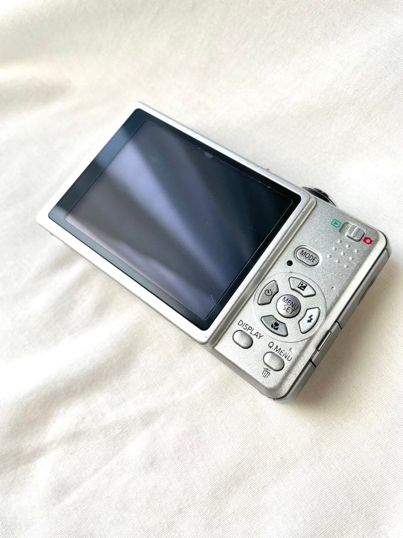 【みず】Panasonic Lumixコンパクトデジタルカメラ