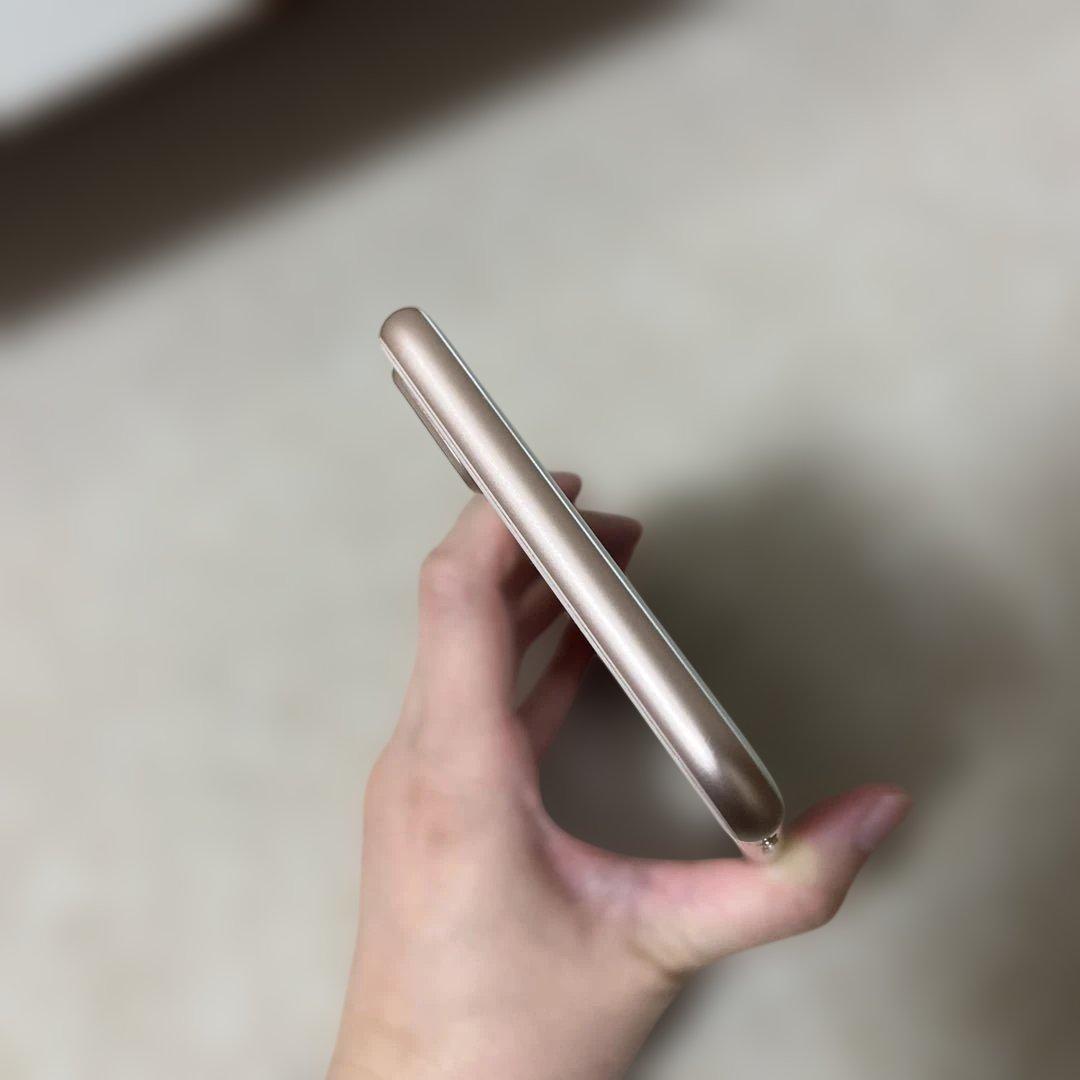 i*A様 iPhone8 プラス　256G