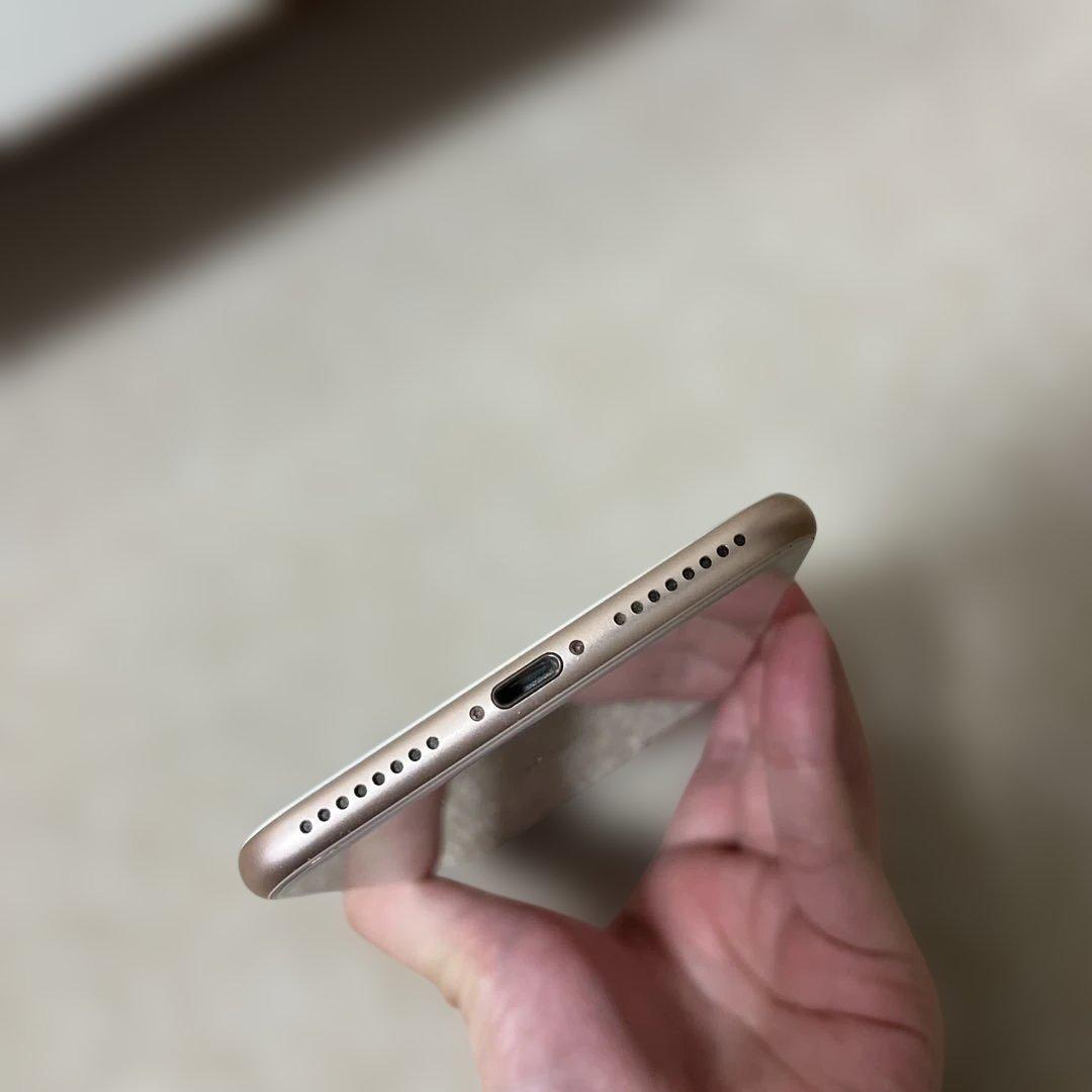 i*A様 iPhone8 プラス　256G