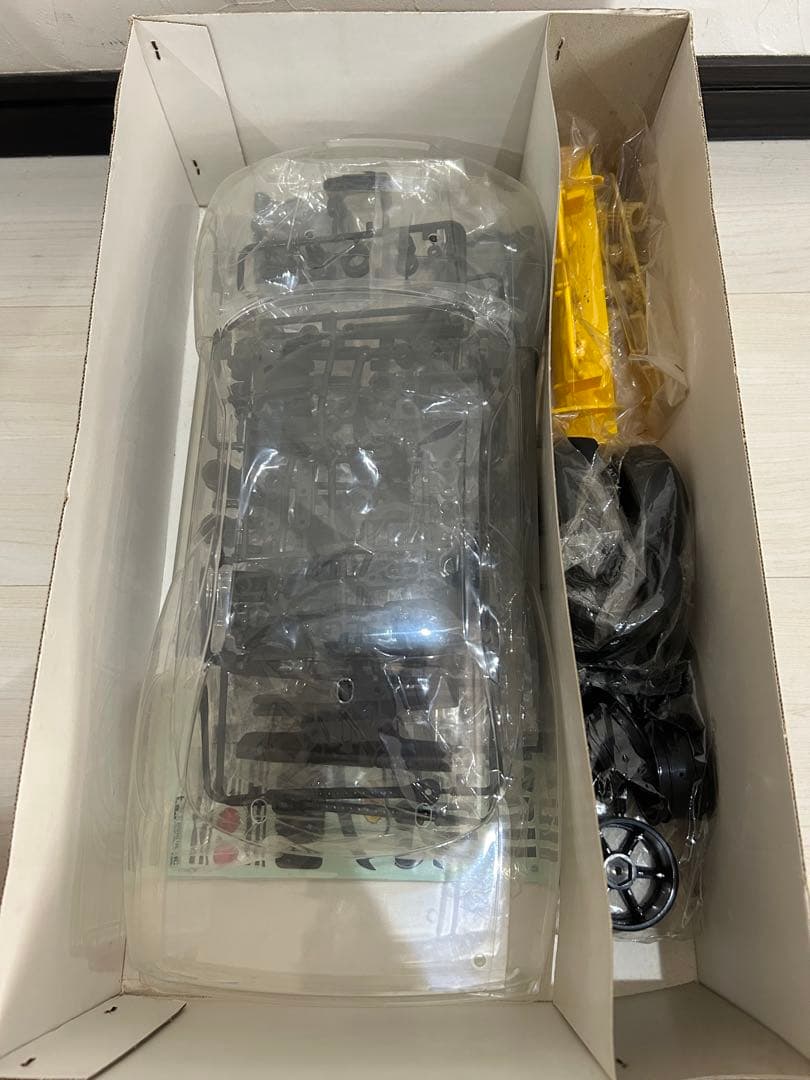 【未使用品】タミヤ 1/10 ペンズオイル ニスモGT-R TL-01