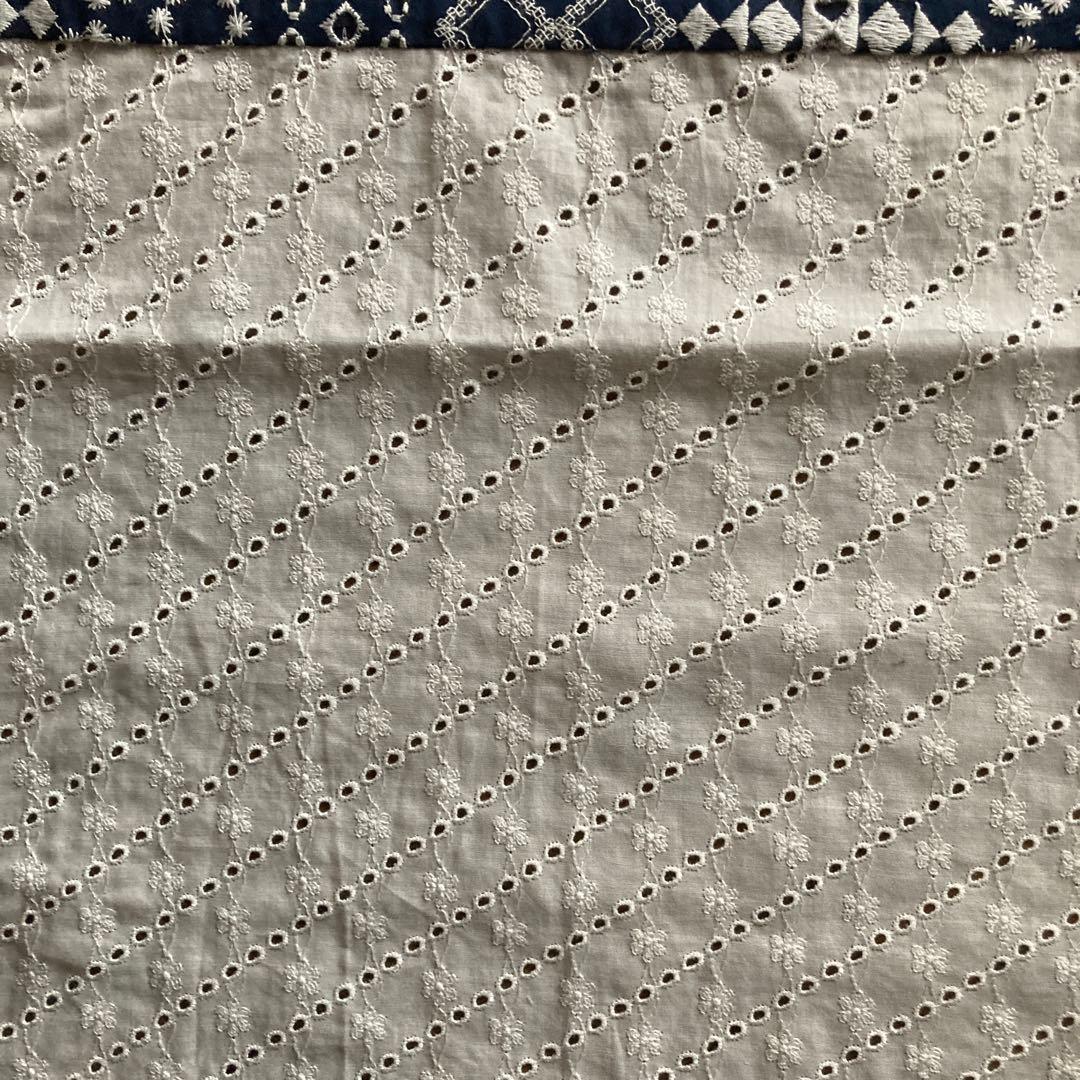 パッチワークエプロン・刺繍入りホワイトネイビーエプロン#41