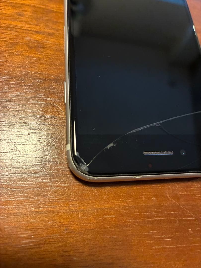 Apple iPhoneSE2 64G ホワイト 本体　ジャンク