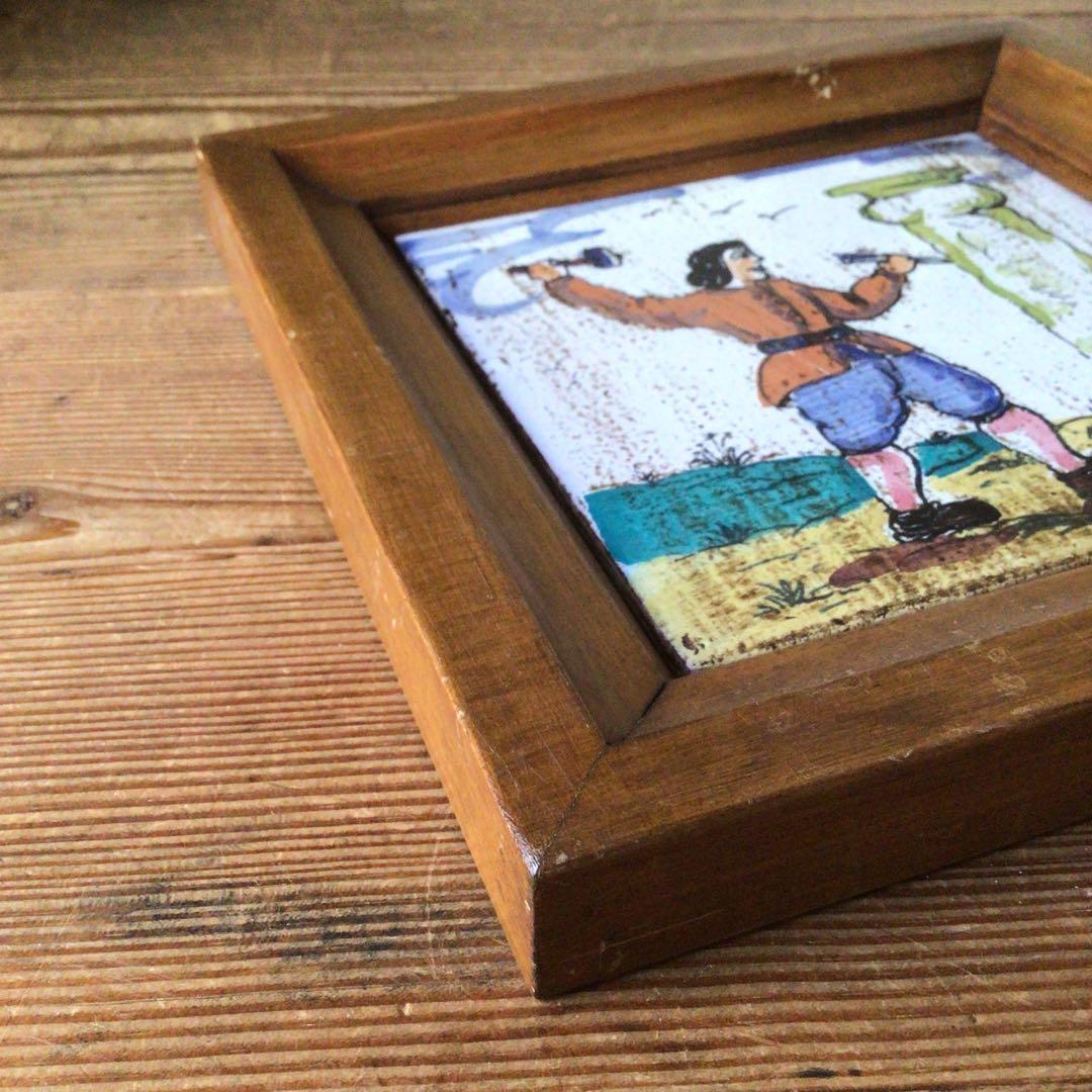 No3858  額装　タイル絵　彫刻家　スペイン　壁掛け　タイルアート　送料無料